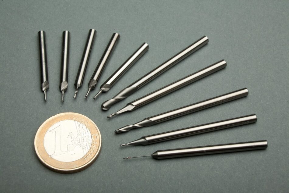 Mikro-VHM-Werkzeuge – Mikrofräser ab Ø 0,3 mm | Schlenker